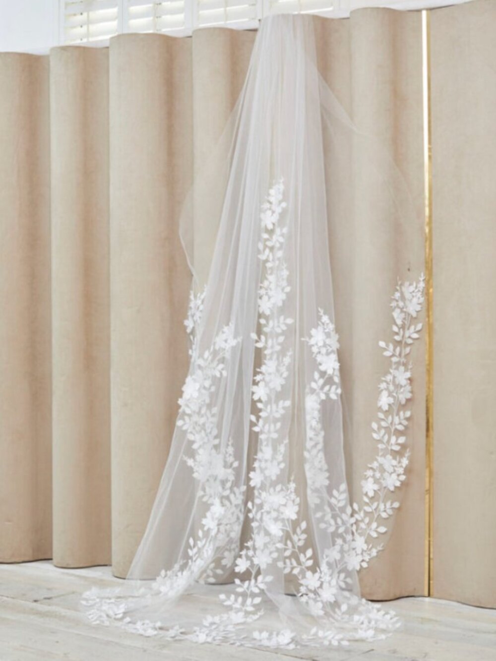 Alika Savin London Veil